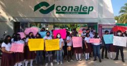 Alumnos del CONALEP Dzitbalché sin clases por paro de los docentes 
